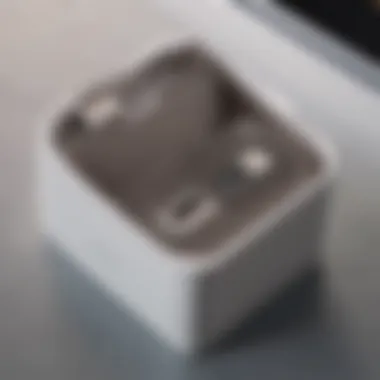Functionality of the iPhone USB-C Box Illustration demonstrating the functionality of the iPhone USB-C box